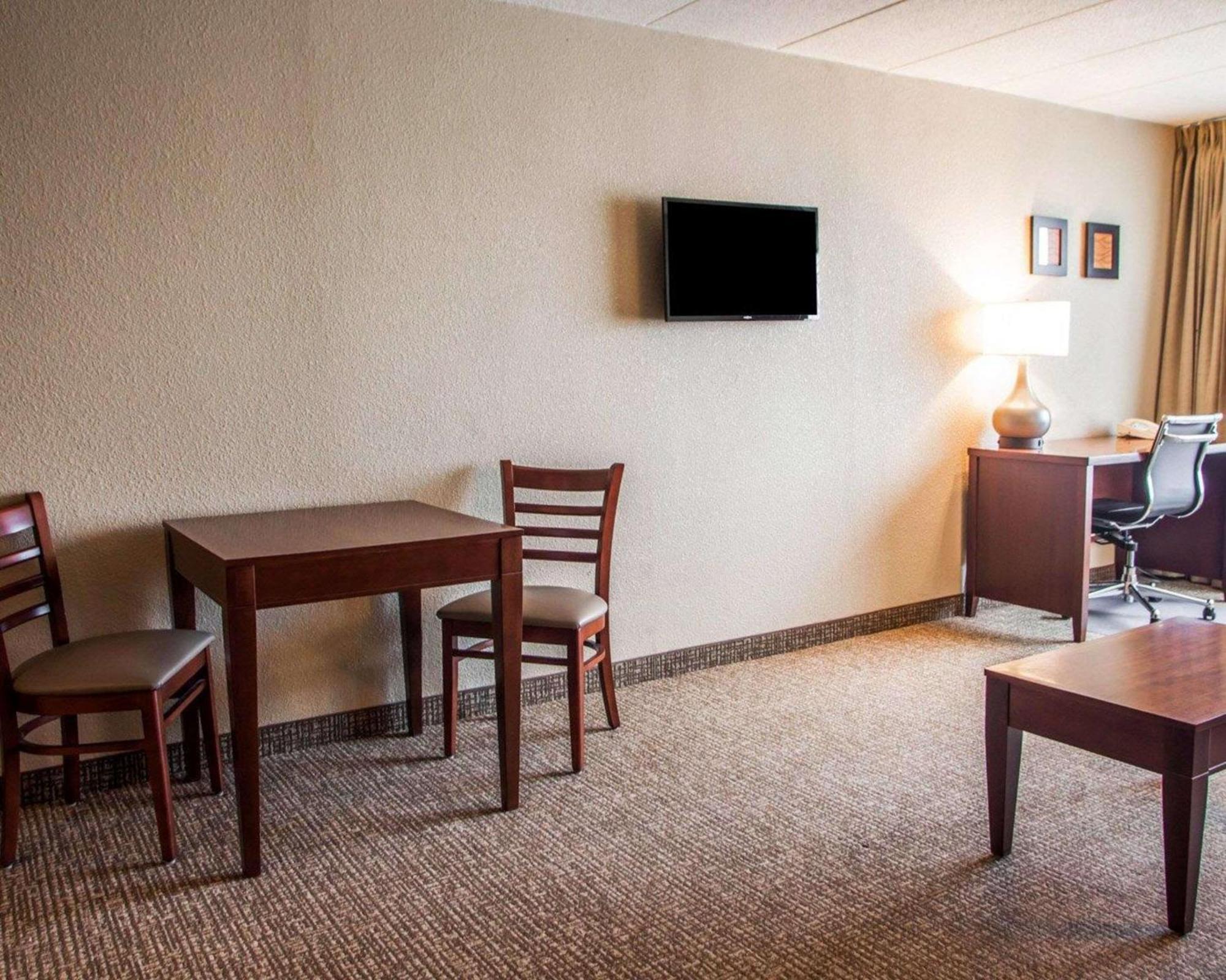 Quality Inn & Suites Orland Park - Chicago Exterior foto